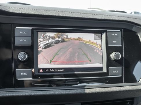Used 2024 Volkswagen Jetta SE w/ Panoramic Sunroof Package FWD image 7