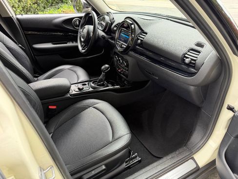 Used 2019 MINI Cooper Clubman FWD image 22