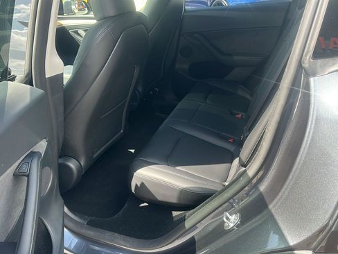 Used 2023 Tesla Model Y AWD image 16