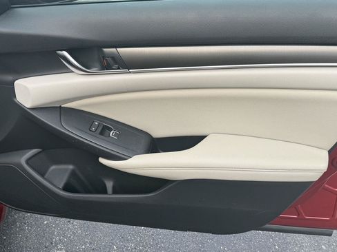 Used 2022 Honda Accord LX image 18