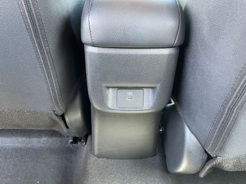 Used 2025 Nissan Versa SV FWD image 22