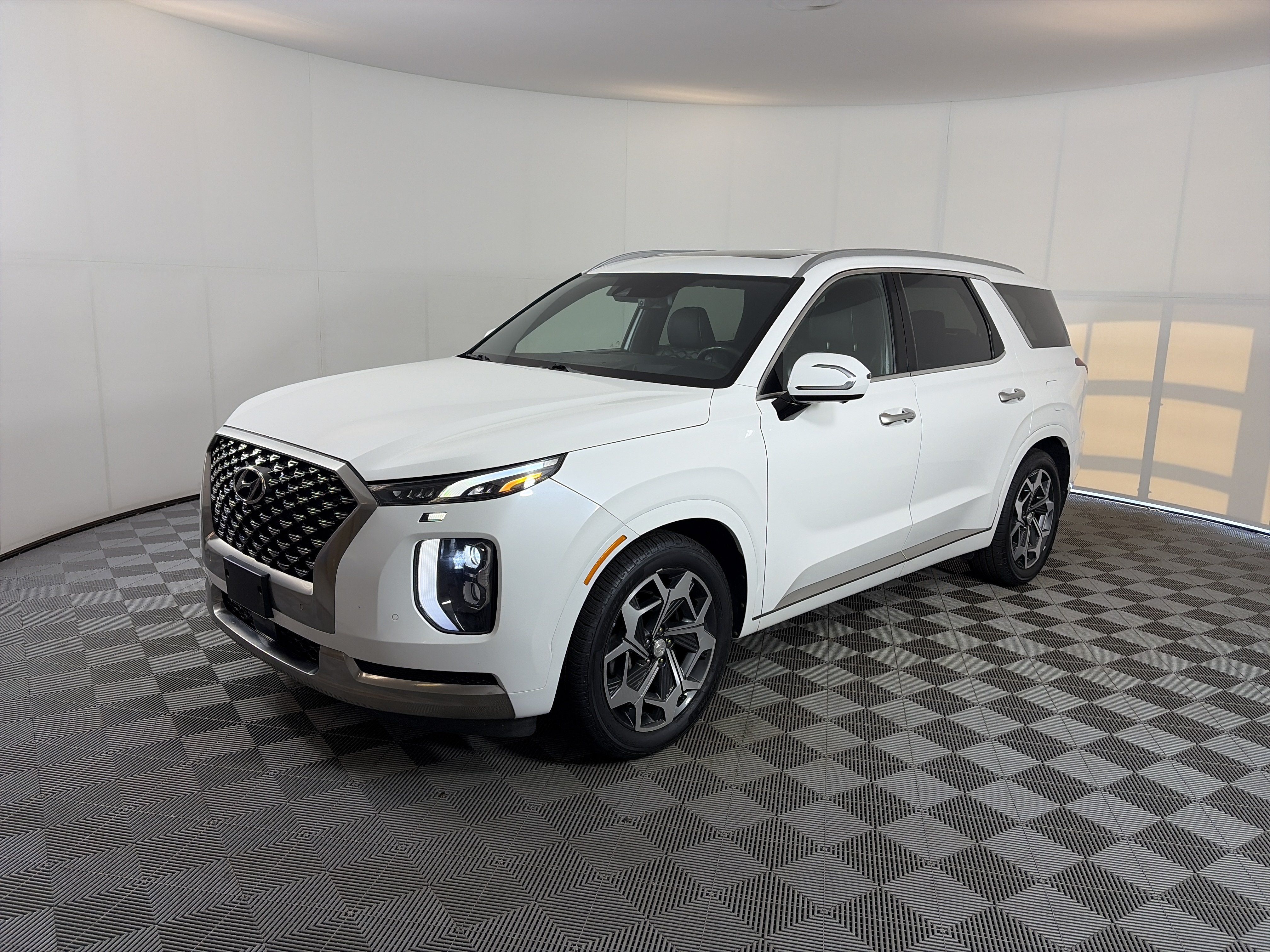 Used 2022 Hyundai Palisade Calligraphy w/ Cargo Package AWD/4WD image 2
