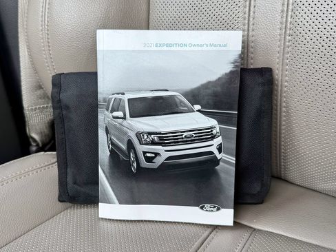 Used 2021 Ford Expedition Max Limited AWD/4WD image 31
