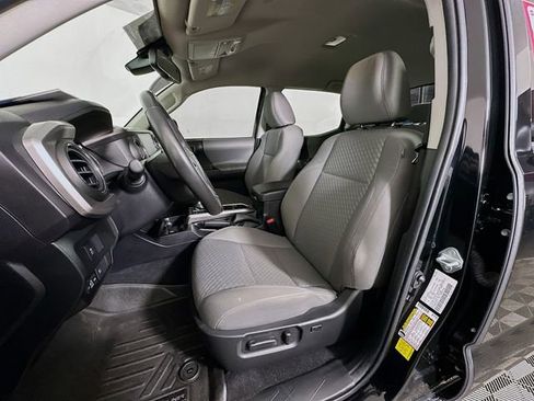 Certified 2022 Toyota Tacoma SR5 image 20