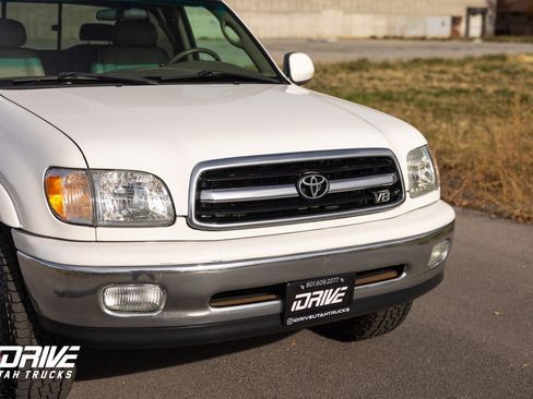 Used 2001 Toyota Tundra Limited image 3