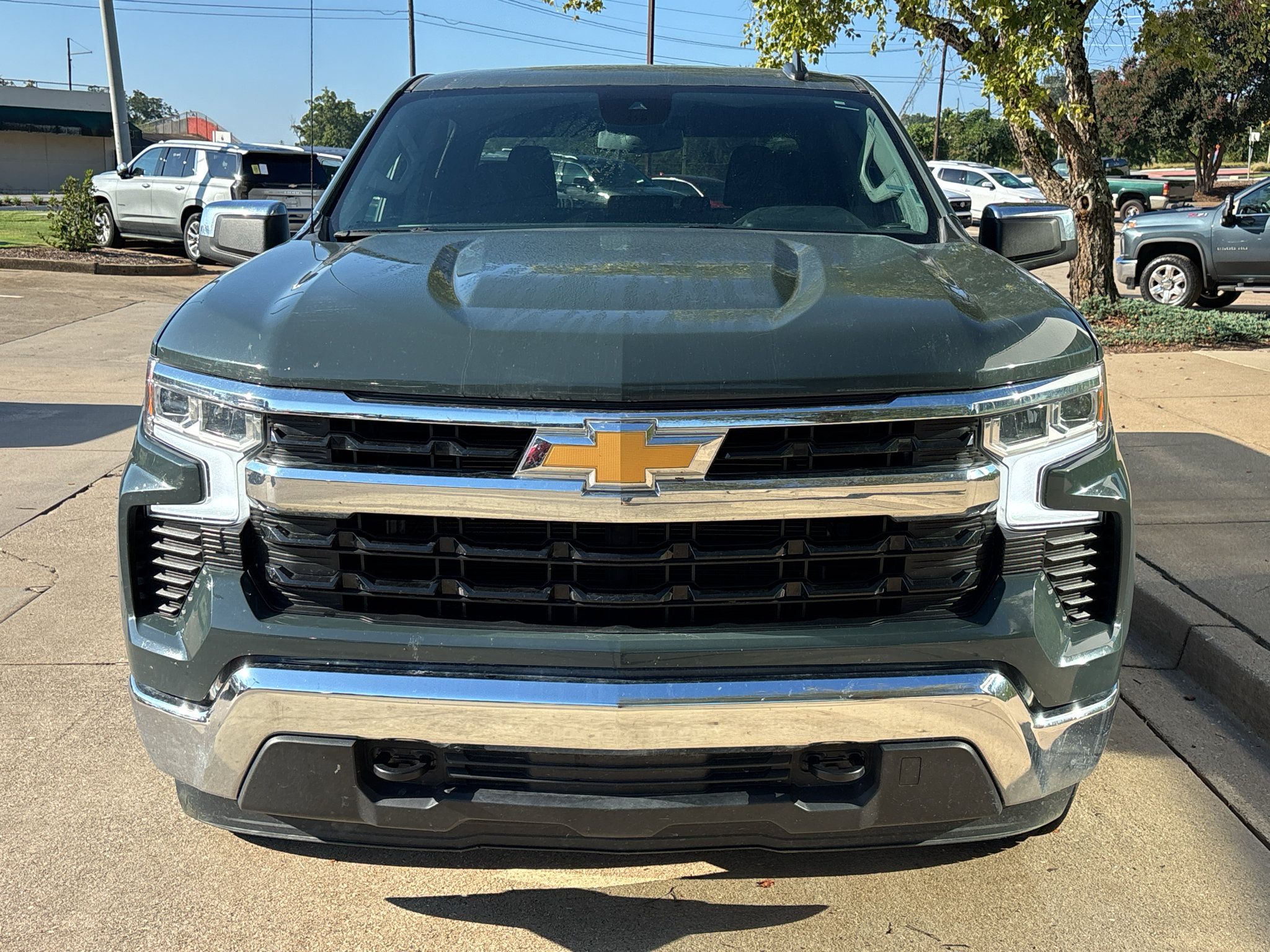 Used 2025 Chevrolet Silverado 1500 LT AWD/4WD image 3