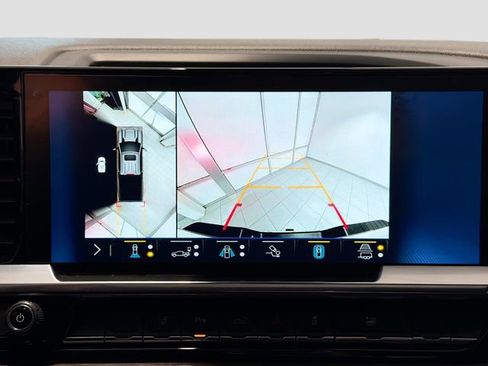 Used 2024 Chevrolet Silverado 2500 LTZ w/ LTZ Plus Package image 14