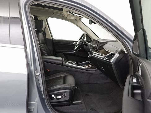 Certified 2025 BMW X7 xDrive40i w/ Premium Package image 19