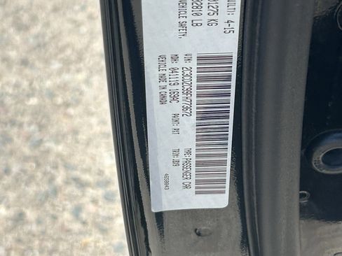 Used 2015 Dodge Challenger SRT Hellcat RWD image 18