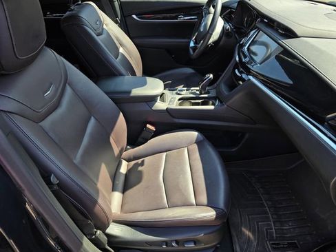 Used 2020 Cadillac XT6 Premium Luxury image 5