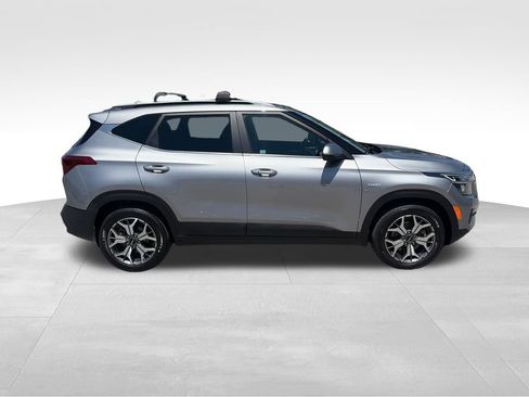 Used 2022 Kia Seltos EX AWD/4WD image 7