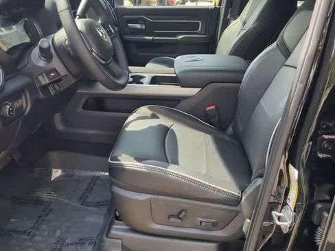New 2026 RAM 2500 Laramie AWD/4WD image 17