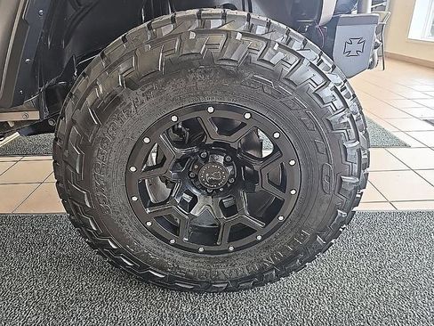 Used 2020 Jeep Gladiator Sport AWD/4WD image 37