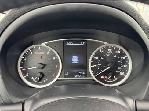 Used 2016 Nissan Sentra SV FWD image 14