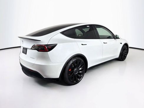 Used 2022 Tesla Model Y Performance AWD/4WD image 11