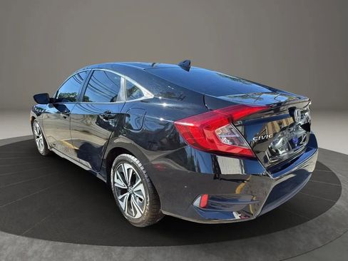 Used 2017 Honda Civic EX-T image 7