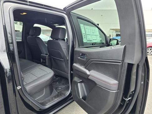 New 2025 Chevrolet Colorado Z71 image 13