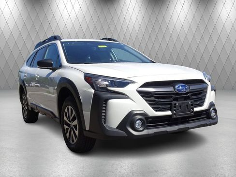 Used 2024 Subaru Outback AWD/4WD image 6