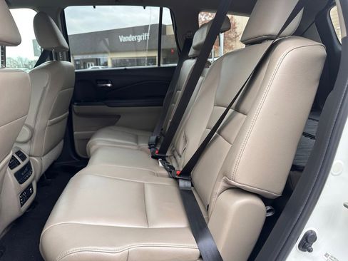 Used 2016 Honda Pilot Touring image 13