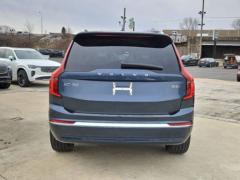 New 2026 Volvo XC90 B5 Core w/ Protection Package Premier image 5