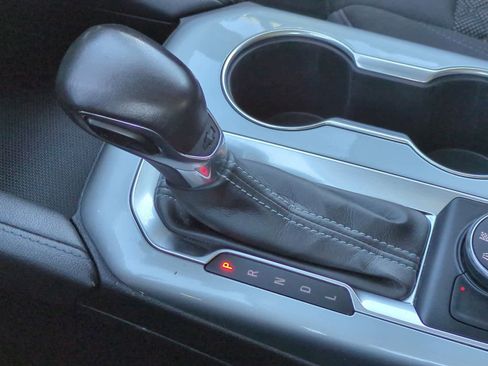 Used 2020 Chevrolet Blazer LT image 30