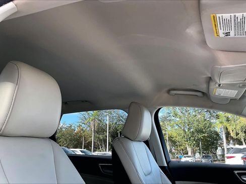 Used 2020 Ford Edge Titanium image 14