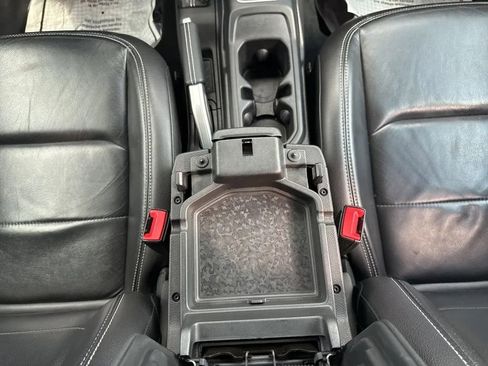 Used 2018 Jeep Wrangler Unlimited Sahara w/ Uconnect 4C Nav & Sound Group AWD/4WD image 33