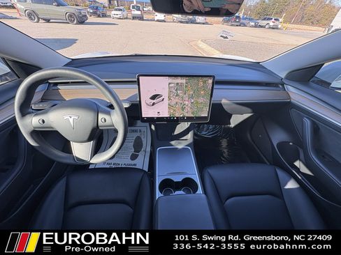 Used 2023 Tesla Model 3 Standard Range image 17