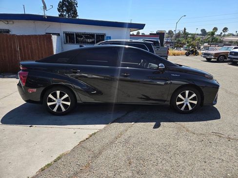Used 2018 Toyota Mirai FWD image 20