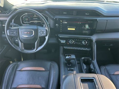 Used 2022 GMC Sierra 1500 AT4 w/ Technology Package image 4