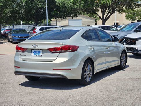Used 2017 Hyundai Elantra SE FWD image 6