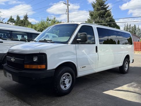 Used 2003 Chevrolet Express 3500 Extended Passenger RWD image 1