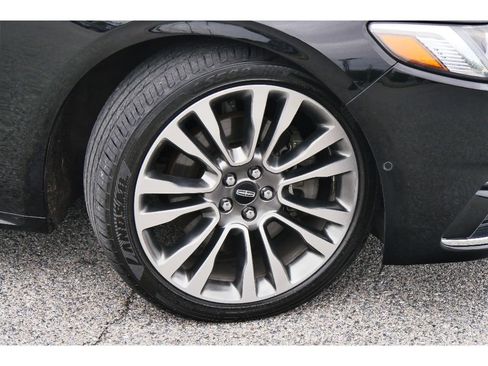 Used 2017 Lincoln Continental Reserve w/ Luxury Package AWD/4WD image 31