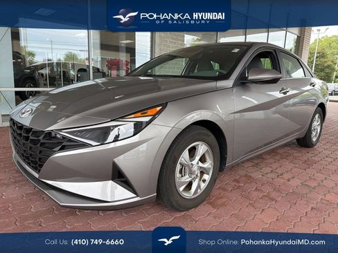 Certified 2023 Hyundai Elantra SE FWD image 1