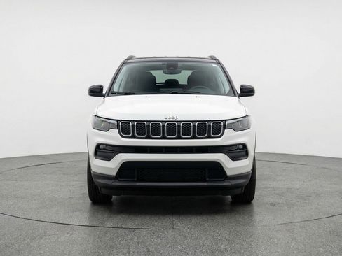 Used 2025 Jeep Compass Limited image 2