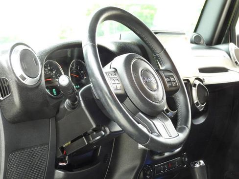 Used 2013 Jeep Wrangler Sahara w/ Connectivity Group AWD/4WD image 40