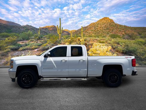 Used 2015 Chevrolet Silverado 1500 LT AWD/4WD image 8