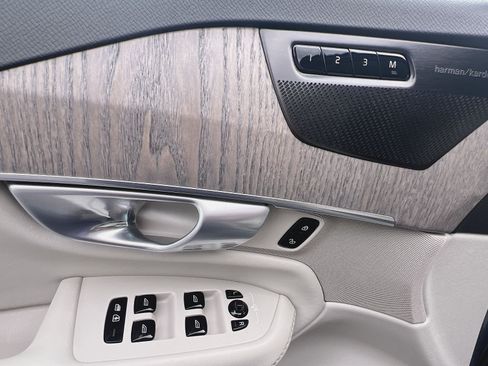 Certified 2023 Volvo XC90 B6 Plus w/ Protection Package AWD/4WD image 15