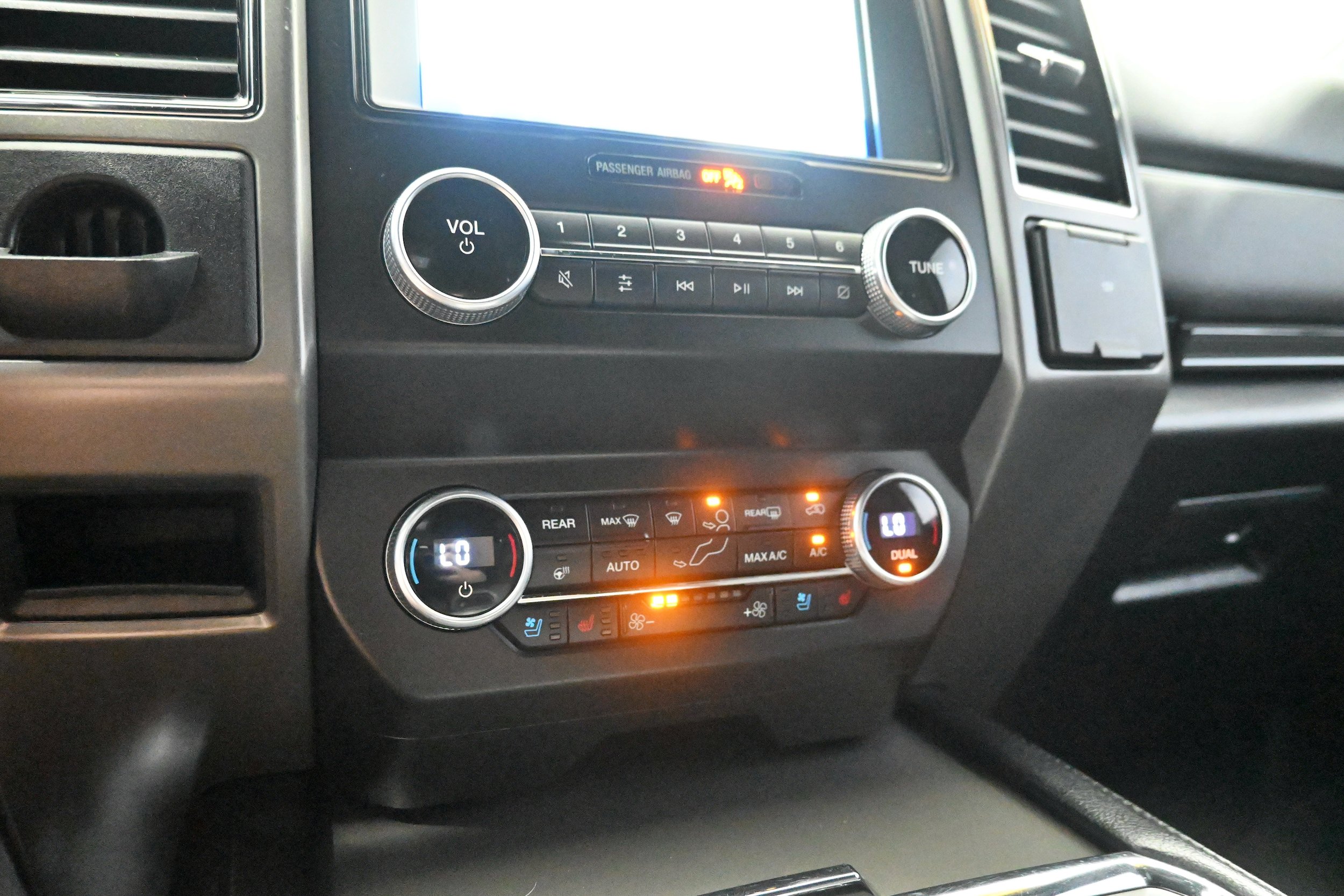 Used 2021 Ford Expedition XLT AWD/4WD image 17