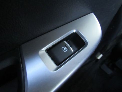 Used 2017 Subaru Crosstrek 2.0i Limited image 27