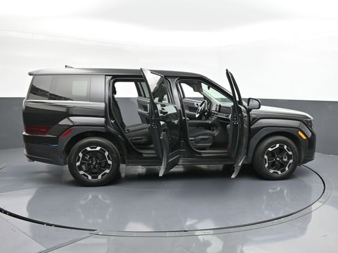 Used 2025 Hyundai Santa Fe SE image 36