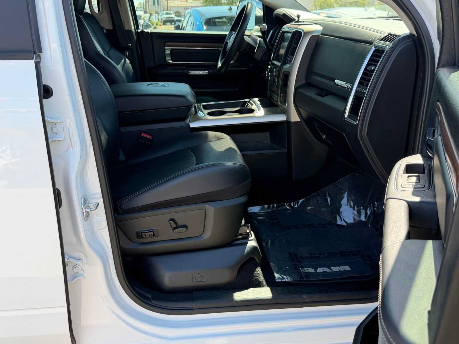 Used 2018 RAM 2500 Laramie w/ Off Road Package AWD/4WD image 28