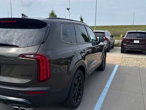 Used 2021 Kia Telluride SX w/ SX Prestige Package AWD/4WD image 4