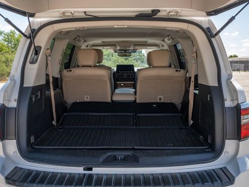 Used 2023 Nissan Armada SL w/ Captain's Chairs Package RWD image 28