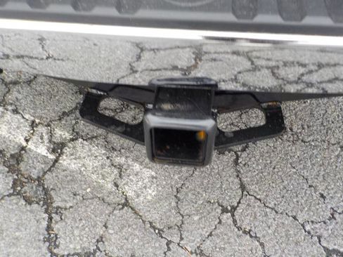 Used 2018 GMC Sierra 1500 SLE image 11