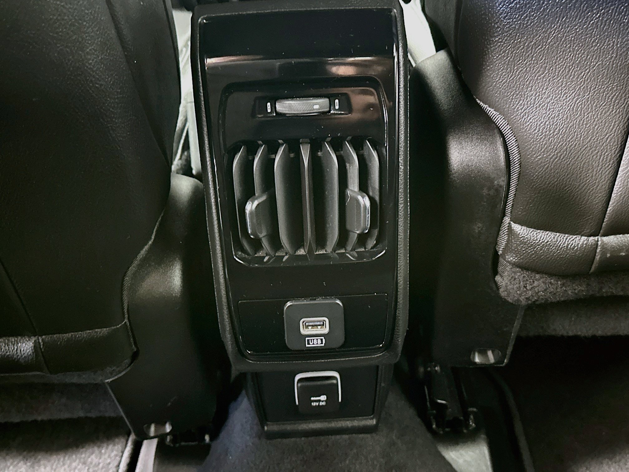 Used 2025 Jeep Compass Limited AWD/4WD image 27