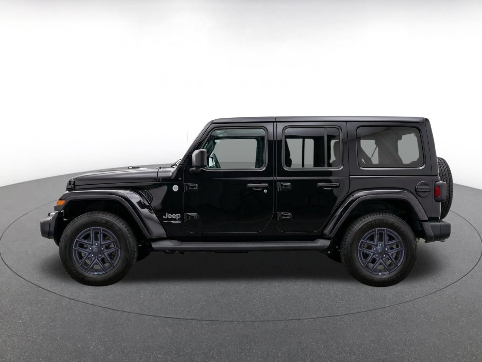 Used 2025 Jeep Wrangler Unlimited Sport AWD/4WD image 4