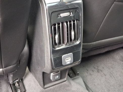 Used 2022 Jeep Compass Latitude w/ Sun and Sound Group AWD/4WD image 11