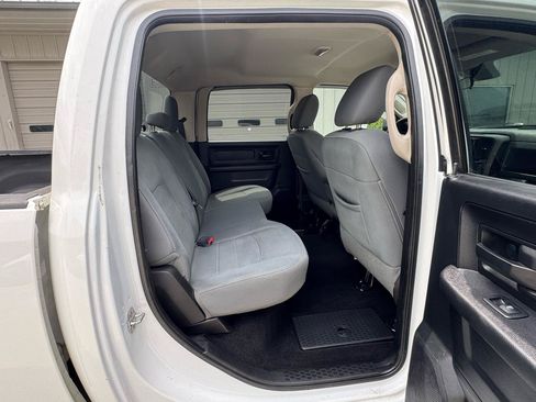 Used 2013 RAM 2500 Tradesman w/ Chrome Appearance Group AWD/4WD image 12
