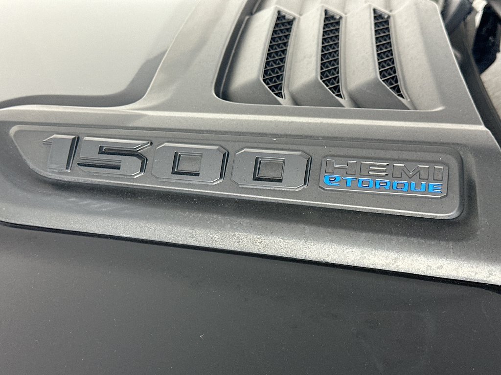 Used 2024 RAM 1500 Laramie AWD/4WD image 28